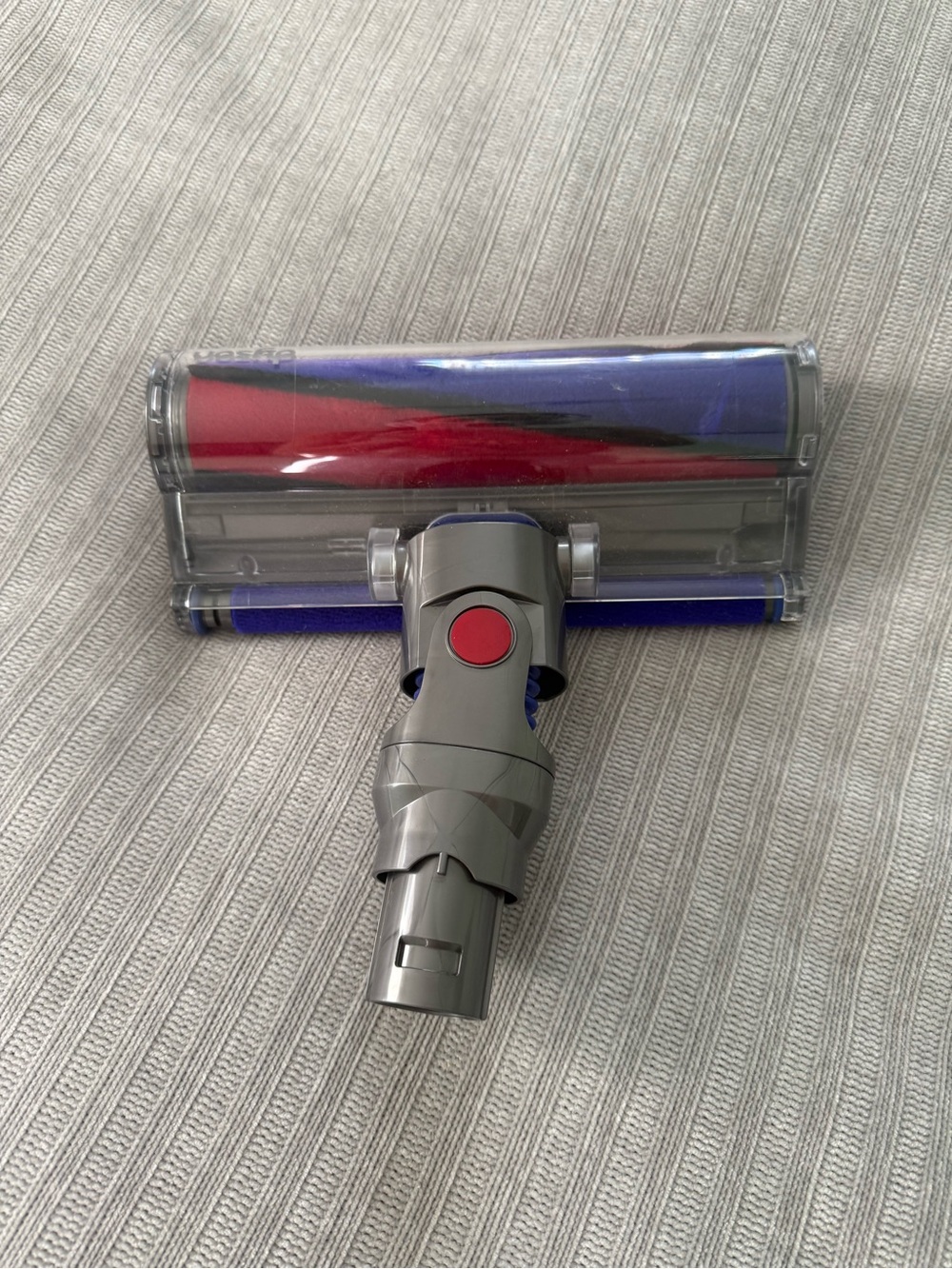 This Dyson Soft Roller Cleaner Head is compatible with V7, V8, V10